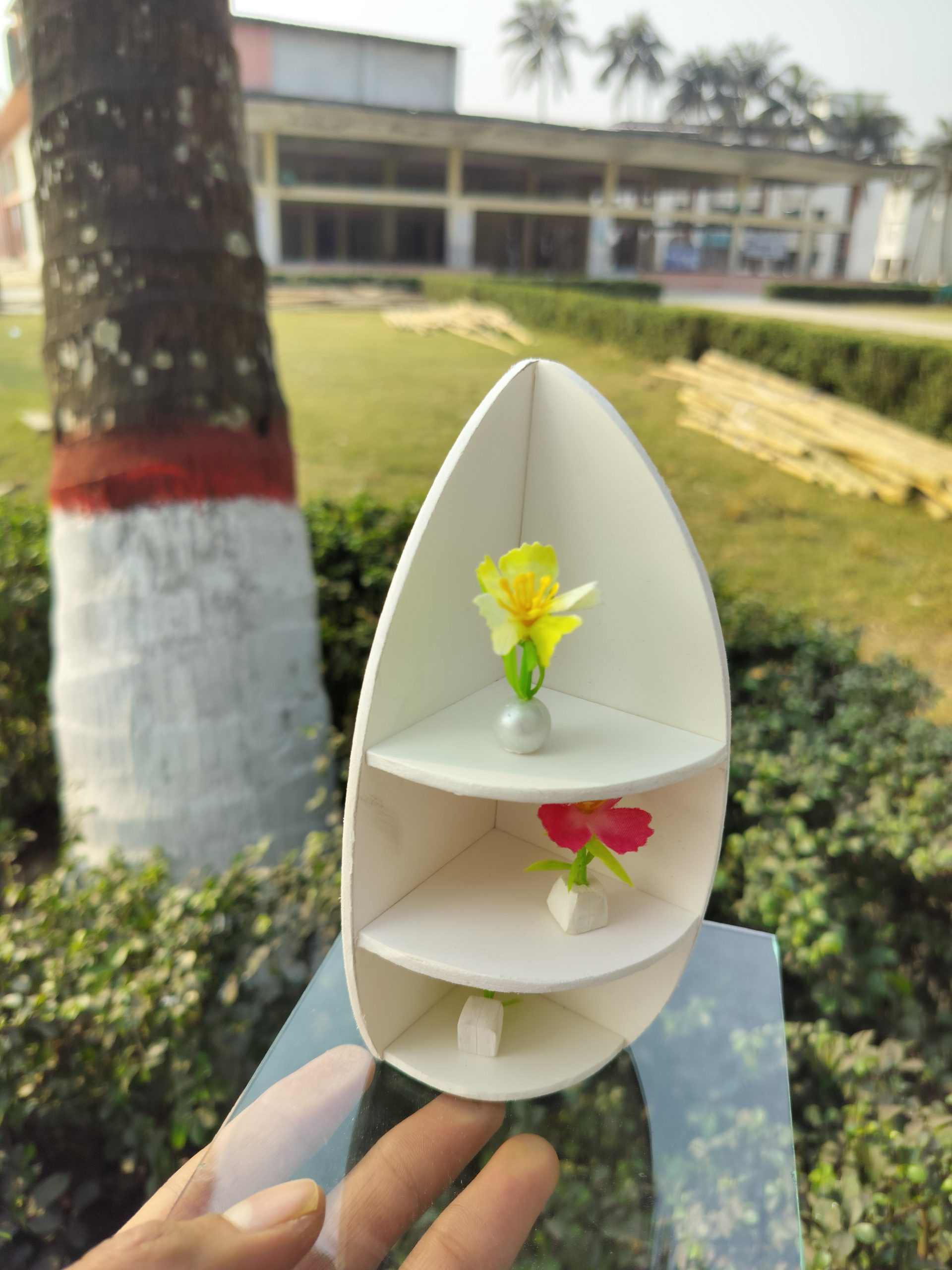 ফুলদানী
